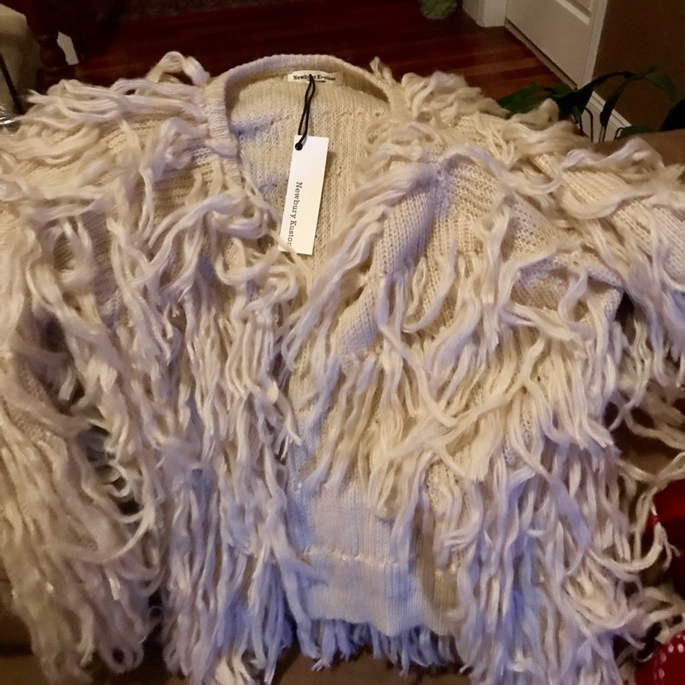 Vici brand new fringe